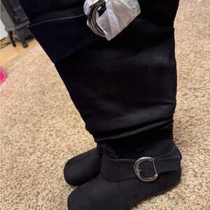 Black Women's Boots with Buckle Detail
